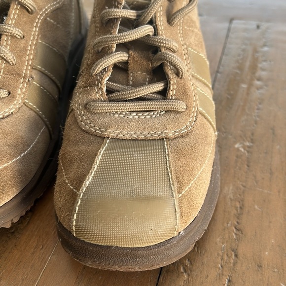 Stride rite brown suede sneakers - Picture 3 of 10